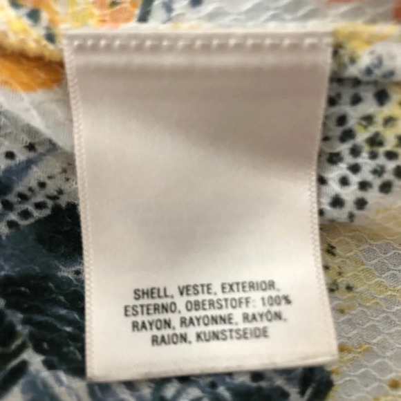 Anthropologie top size small/medium print top. - Picture 5 of 5